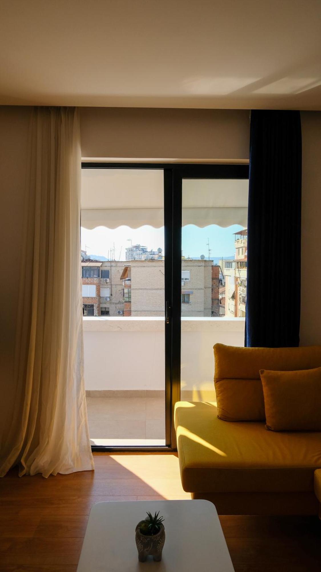 2E Center Apartment Тирана Екстериор снимка
