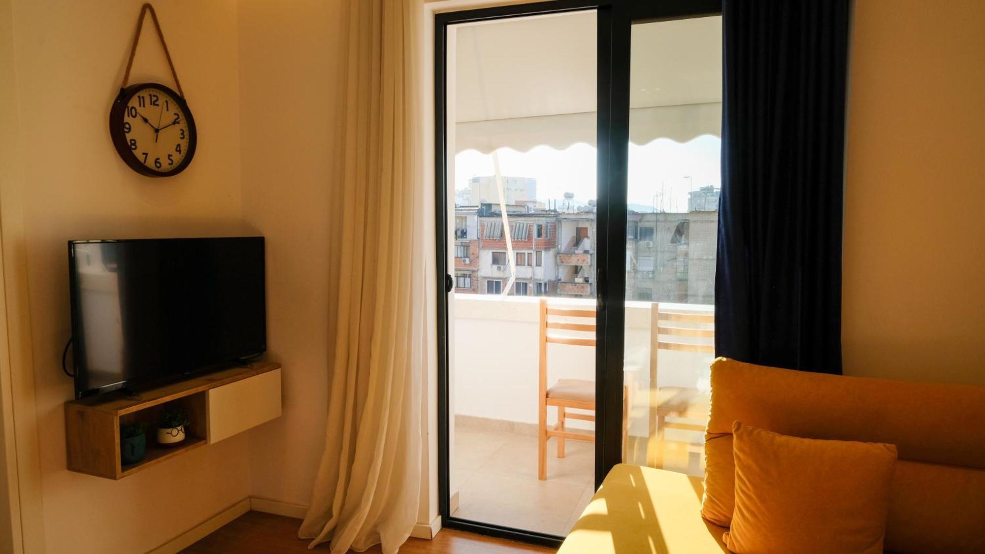2E Center Apartment Тирана Екстериор снимка